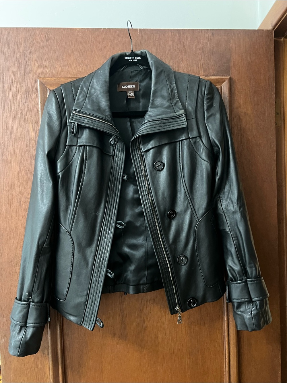 Danier Black Leather Moto Jacket with Zipper XS